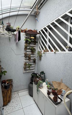 Casa de condomínio à venda com 65m², 2 quartos e 2 vagasÁrea de Serviço