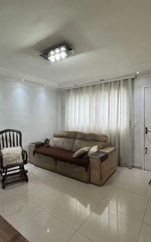 Casa de condomínio à venda com 65m², 2 quartos e 2 vagasSala