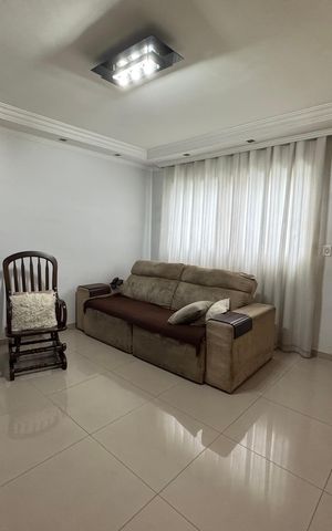 Casa de condomínio à venda com 65m², 2 quartos e 2 vagasSala
