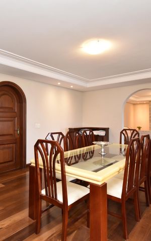 Casa para alugar com 650m², 5 quartos e 5 vagasSala de Jantar