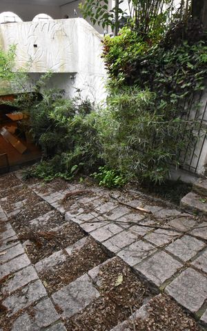 Casa para alugar com 650m², 5 quartos e 5 vagasÁrea externa