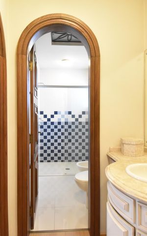 Casa para alugar com 650m², 5 quartos e 5 vagasSuíte 3