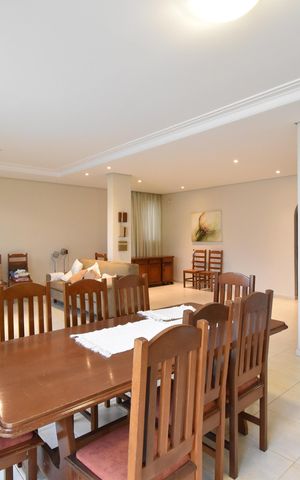 Casa para alugar com 650m², 5 quartos e 5 vagasÁrea gourmet