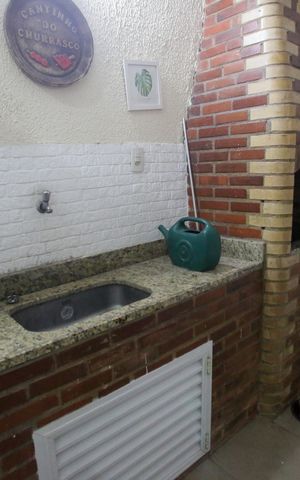 Casa de condomínio à venda com 232m², 4 quartos e 3 vagasChurrasqueira