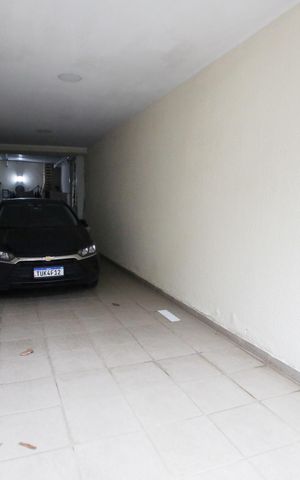 Casa de condomínio à venda com 232m², 4 quartos e 3 vagasGaragem