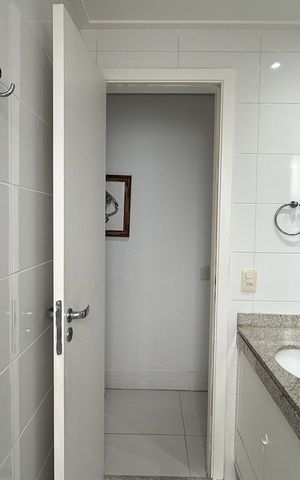 Apartamento para alugar com 94m², 3 quartos e 2 vagas Apartamento para alugar com 94m², 3 quartos e 2 vagasBanheiro Social