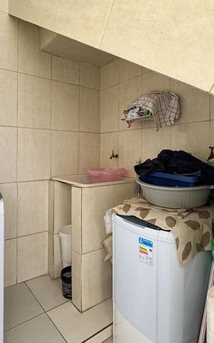Casa à venda com 185m², 3 quartos e 2 vagas Casa à venda com 185m², 3 quartos e 2 vagasÁrea de Serviço