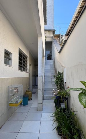 Casa à venda com 185m², 3 quartos e 2 vagas Casa à venda com 185m², 3 quartos e 2 vagasQuintal