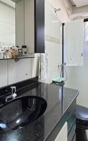 Casa à venda com 185m², 3 quartos e 2 vagas Casa à venda com 185m², 3 quartos e 2 vagasBanheiro Social