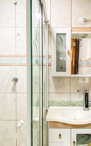 Apartamento à venda com 117m², 2 quartos e 1 vaga Apartamento à venda com 117m², 2 quartos e 1 vagaBanheiro