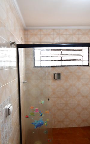 Casa à venda com 282m², 3 quartos e 2 vagasBanheiro Social