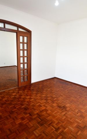 Casa para alugar com 200m², 4 quartos e 3 vagasSala
