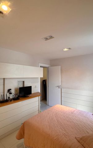 Apartamento à venda com 364m², 4 quartos e 3 vagas Apartamento à venda com 364m², 4 quartos e 3 vagasSuíte 1