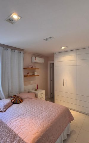 Apartamento à venda com 364m², 4 quartos e 3 vagas Apartamento à venda com 364m², 4 quartos e 3 vagasSuíte 1