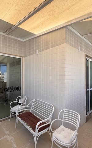 Apartamento à venda com 364m², 4 quartos e 3 vagas Apartamento à venda com 364m², 4 quartos e 3 vagasÁrea de Serviço