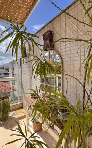Apartamento à venda com 364m², 4 quartos e 3 vagas Apartamento à venda com 364m², 4 quartos e 3 vagasVaranda