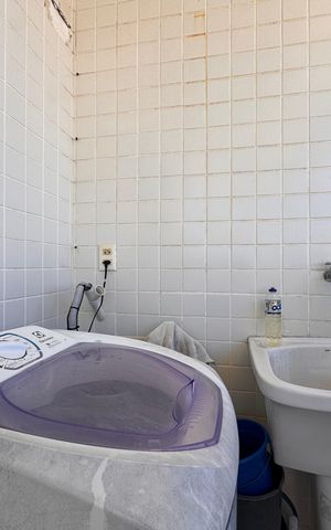 Apartamento à venda com 364m², 4 quartos e 3 vagas Apartamento à venda com 364m², 4 quartos e 3 vagasÁrea de Serviço