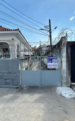 Casa para alugar com 67m², 2 quartos e 1 vagaFachada + placa