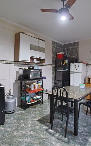 Casa à venda com 250m², 4 quartos e 2 vagasCozinha