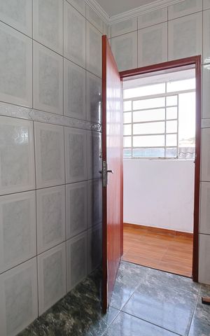 Casa à venda com 250m², 4 quartos e 2 vagasBanheiro Social
