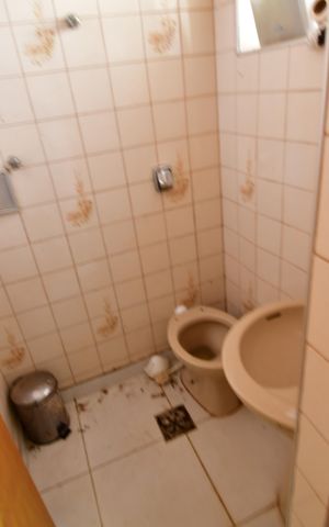 Casa à venda com 199m², 5 quartos e 3 vagasBanheiro de serviço