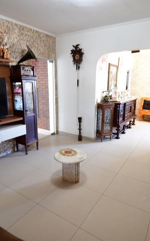 Casa à venda com 199m², 5 quartos e 3 vagasSala