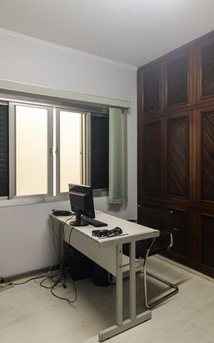 Casa à venda com 288m², 3 quartos e 4 vagas Casa à venda com 288m², 3 quartos e 4 vagasQuarto 1