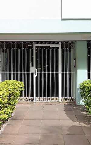 Apartamento para alugar com 66m², 2 quartos e 1 vagaFachada e portaria