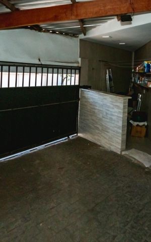 Casa à venda com 396m², 4 quartos e 2 vagasGaragem