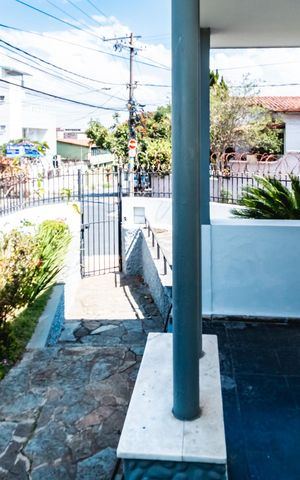 Casa à venda com 396m², 4 quartos e 2 vagasVaranda