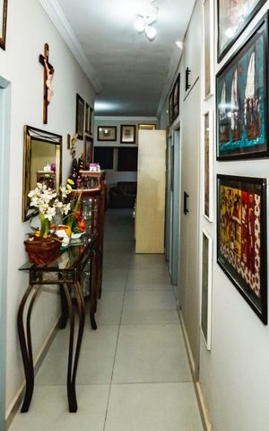 Casa à venda com 396m², 4 quartos e 2 vagasCorredor