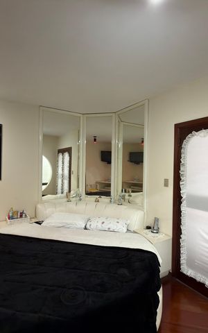 Casa à venda com 586m², 4 quartos e 6 vagas Casa à venda com 586m², 4 quartos e 6 vagasSuíte 1