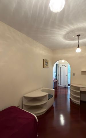Casa à venda com 586m², 4 quartos e 6 vagas Casa à venda com 586m², 4 quartos e 6 vagasSuíte 3