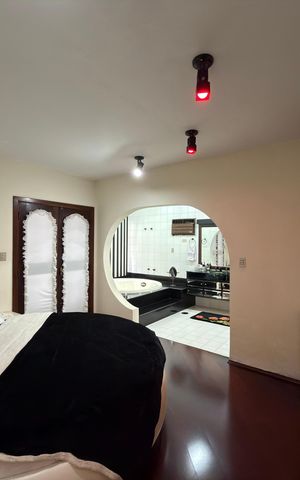 Casa à venda com 586m², 4 quartos e 6 vagas Casa à venda com 586m², 4 quartos e 6 vagasSuíte 1