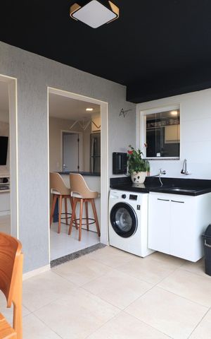 Apartamento à venda com 63m², 2 quartos e sem vagaSacada