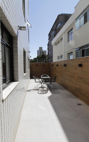 Apartamento à venda com 212m², 4 quartos e 2 vagasÁrea privativa