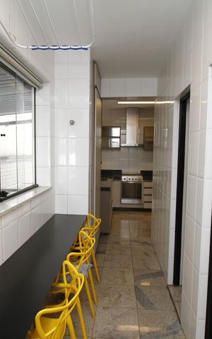 Apartamento à venda com 212m², 4 quartos e 2 vagasCorredor
