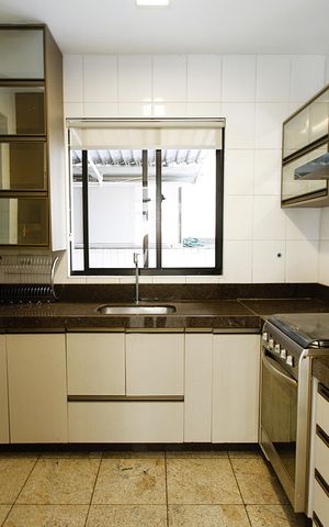 Apartamento à venda com 212m², 4 quartos e 2 vagasCozinha
