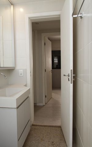 Apartamento à venda com 212m², 4 quartos e 2 vagasBanheiro Social