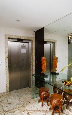 Apartamento à venda com 212m², 4 quartos e 2 vagasHall de entrada