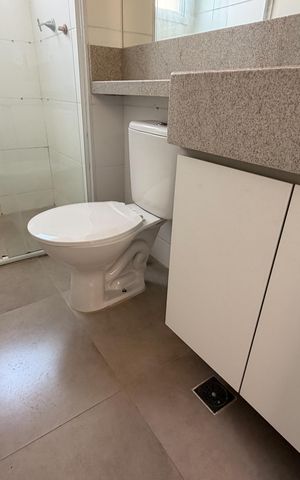 Apartamento para alugar com 46m², 2 quartos e 1 vaga Apartamento para alugar com 46m², 2 quartos e 1 vagaBanheiro