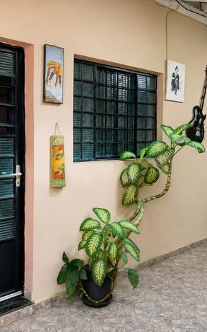 Casa à venda com 280m², 4 quartos e 2 vagas Casa à venda com 280m², 4 quartos e 2 vagasÁrea externa