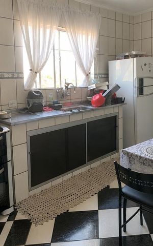 Casa à venda com 280m², 4 quartos e 2 vagas Casa à venda com 280m², 4 quartos e 2 vagasCozinha