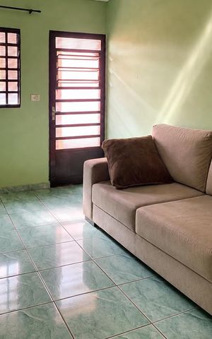 Casa à venda com 280m², 4 quartos e 2 vagas Casa à venda com 280m², 4 quartos e 2 vagasSala
