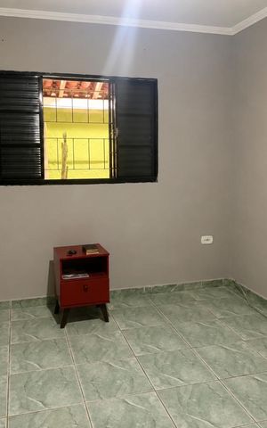 Casa à venda com 280m², 4 quartos e 2 vagas Casa à venda com 280m², 4 quartos e 2 vagasQuarto