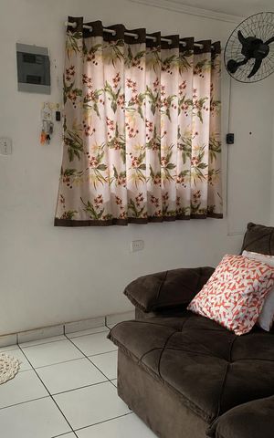 Casa à venda com 280m², 4 quartos e 2 vagas Casa à venda com 280m², 4 quartos e 2 vagasSala
