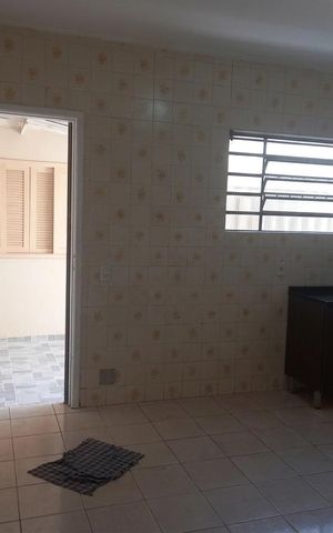Casa para alugar com 170m², 2 quartos e 2 vagas Casa para alugar com 170m², 2 quartos e 2 vagasCozinha