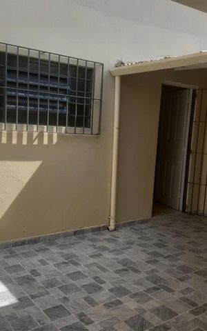 Casa para alugar com 170m², 2 quartos e 2 vagas Casa para alugar com 170m², 2 quartos e 2 vagasÁrea externa