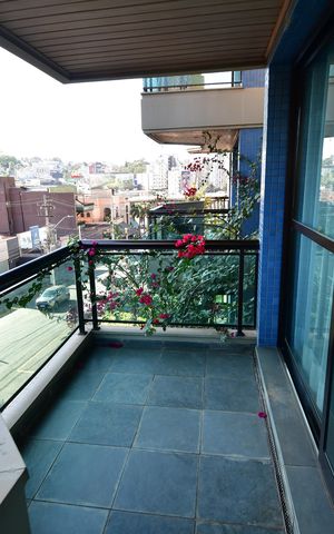 Apartamento à venda com 70m², 1 quarto e 1 vagaVaranda da sala