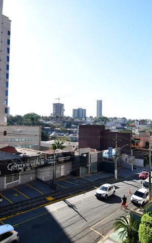 Apartamento à venda com 70m², 1 quarto e 1 vagaVista da varanda da sala